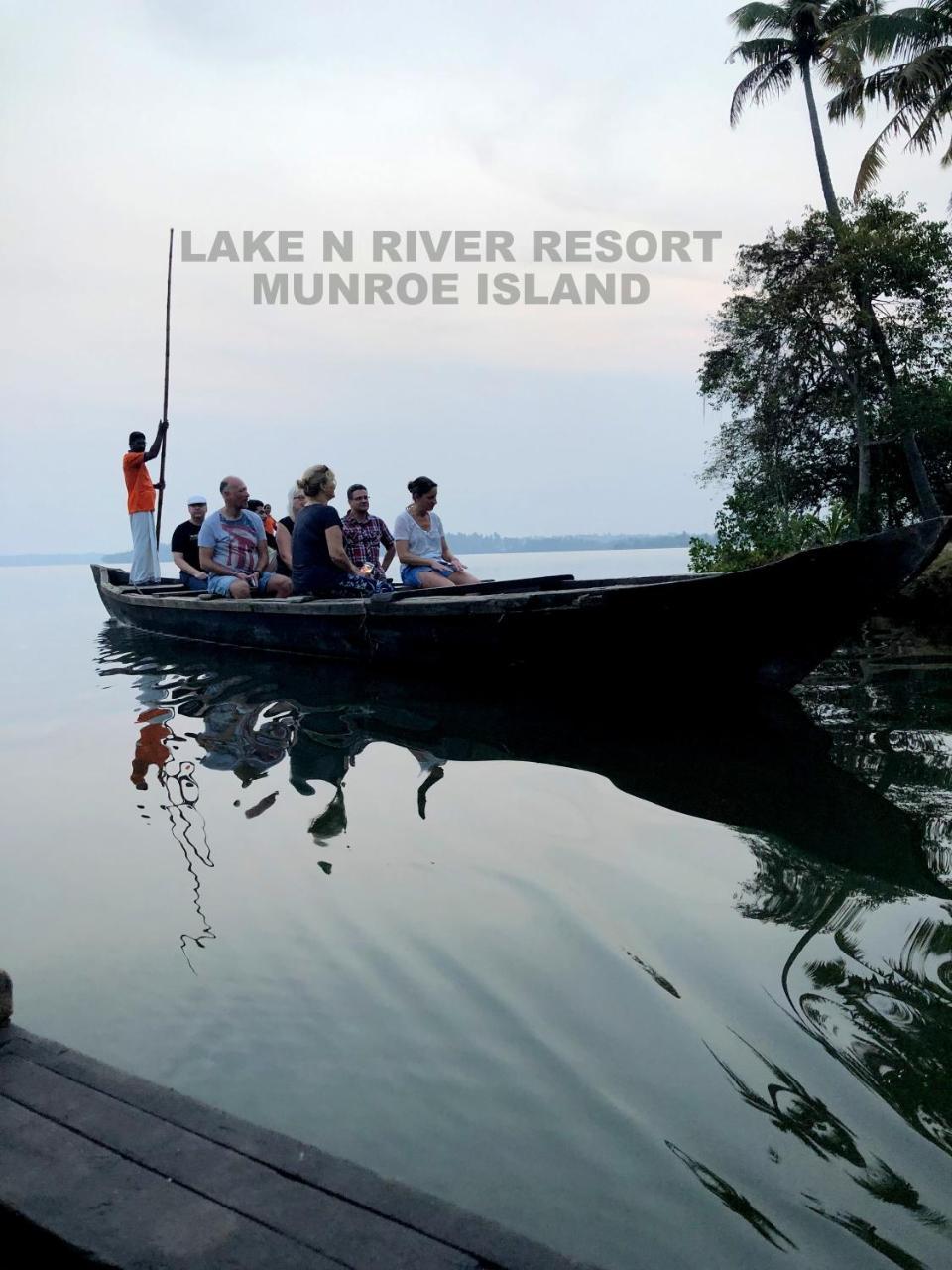 Lake N River Resort Munroe Island Mundrothuruth Extérieur photo